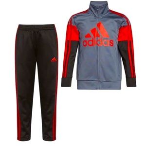NWT Adidas boys/girls 2 piece Track set size 7